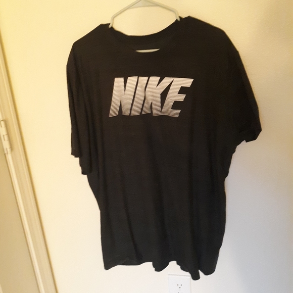 Nike Tops - XXL nike tshirt